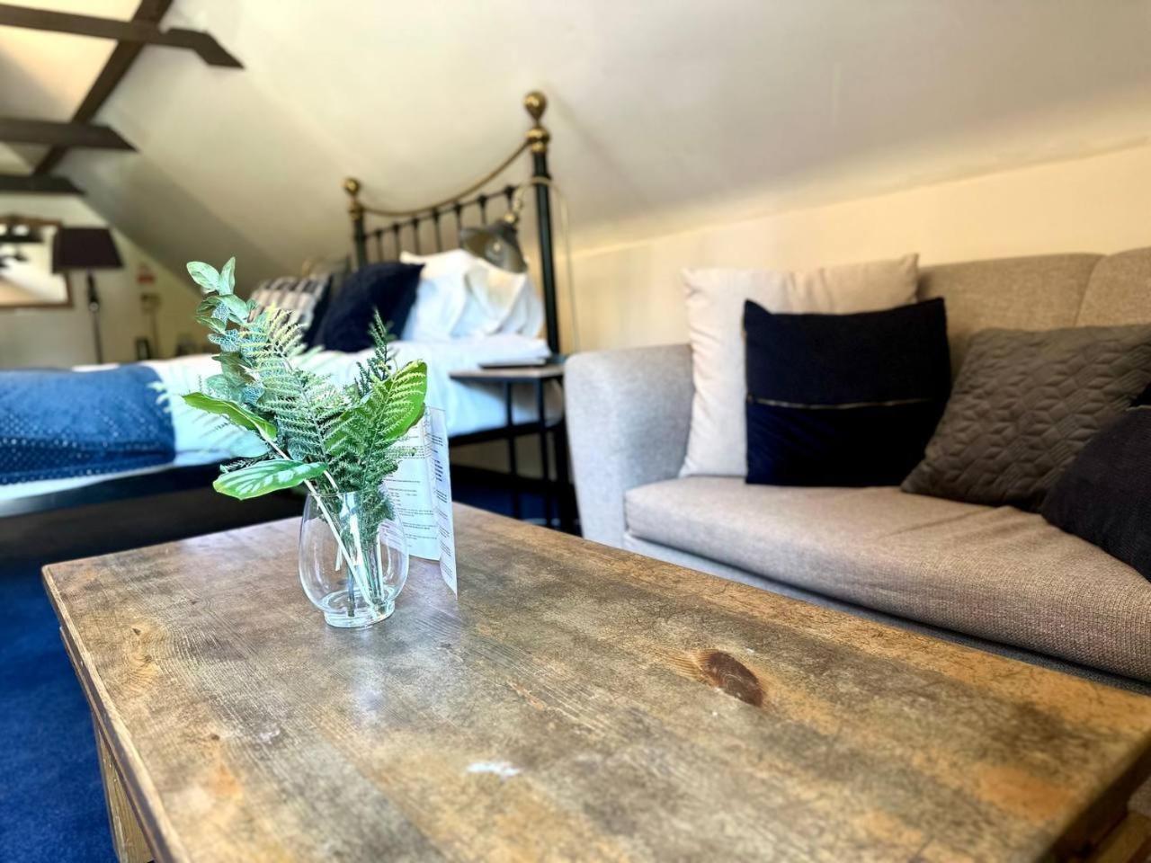 The George & Dragon Hotel Long Melford Room photo